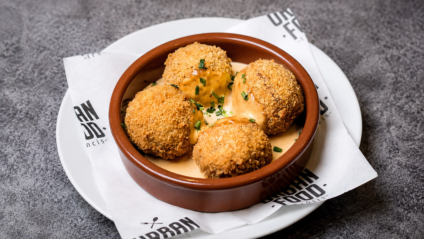 TAPA DE CROQUETAS DE JAMÓN CRUDO